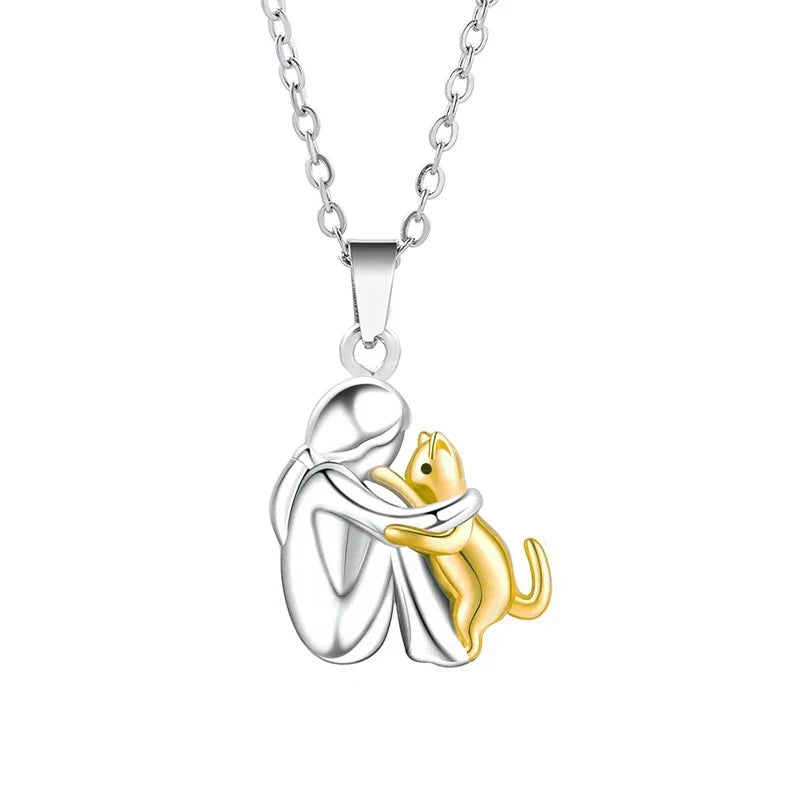 Mignon – Collier avec pendentif de chat entrelacé