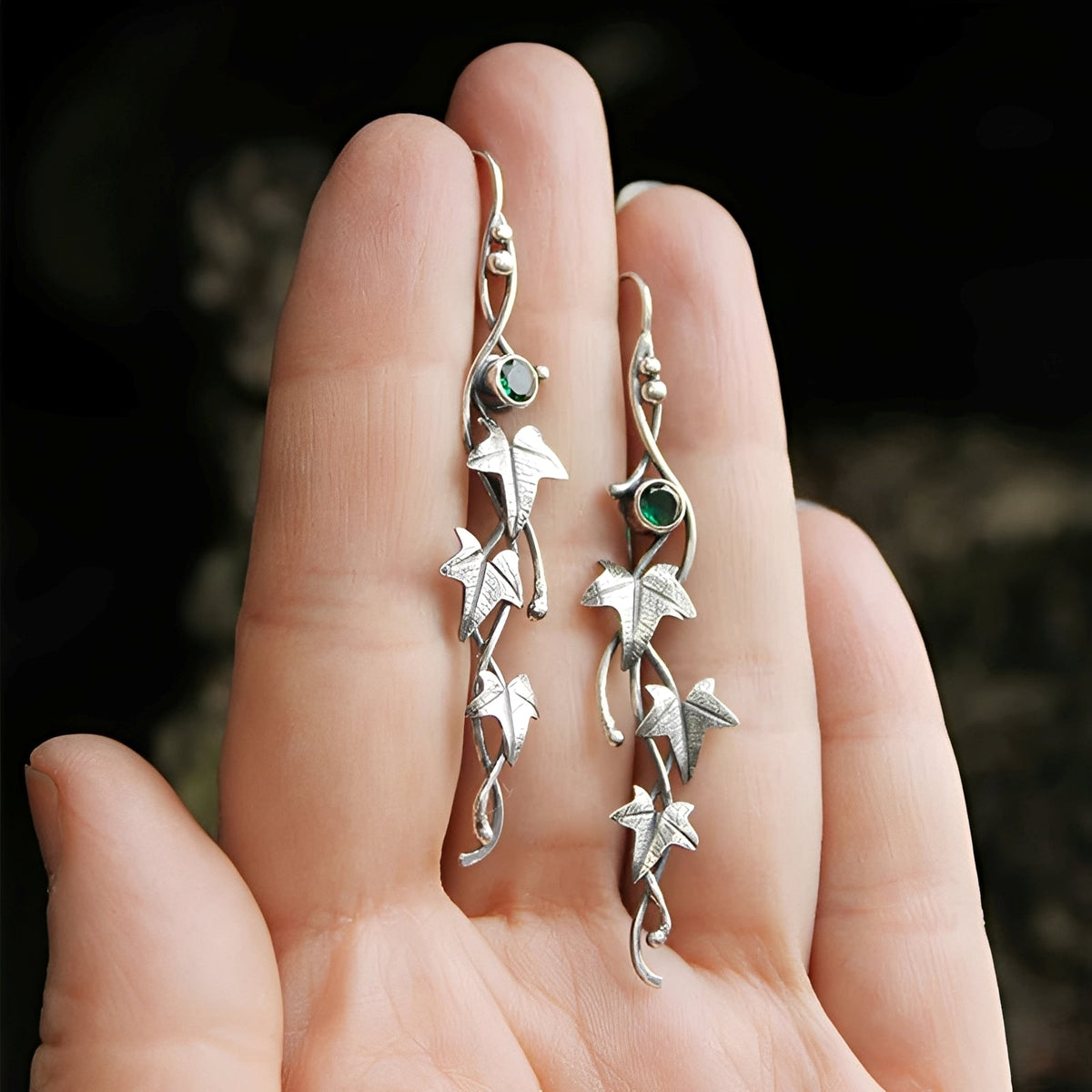 Nina – Boucles d'oreilles vintage en forme de feuille de fée