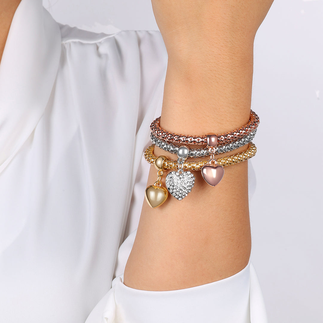 Aria – Bracelet en métal avec cœurs solides