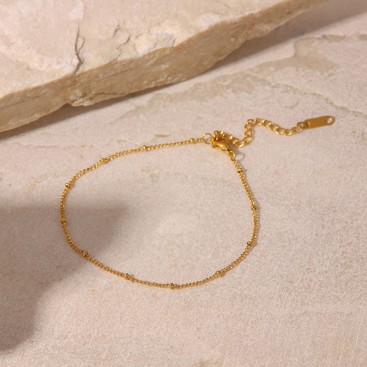 Maricel – Chaîne de cheville dorée