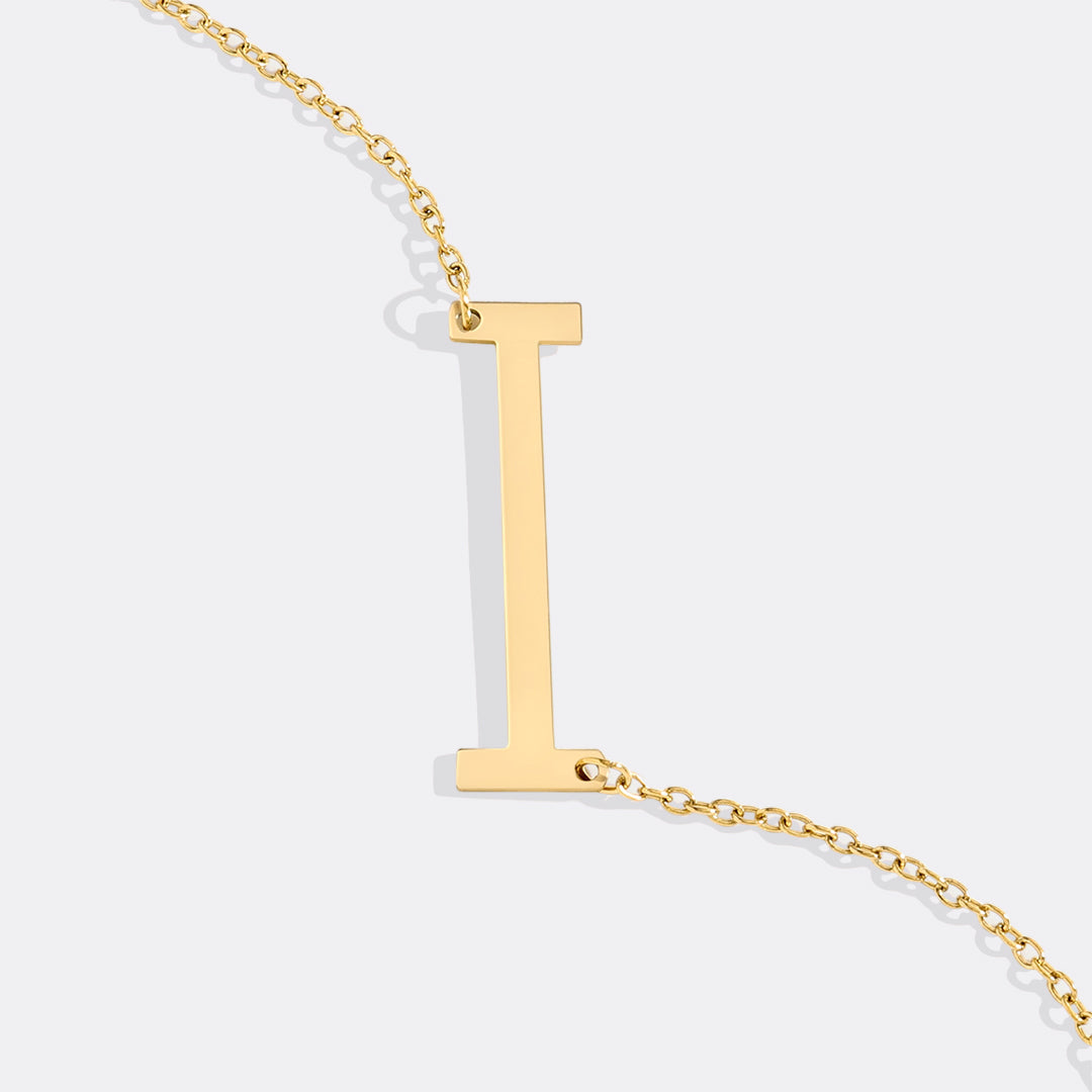 Inez – Collier avec initiale déclarative