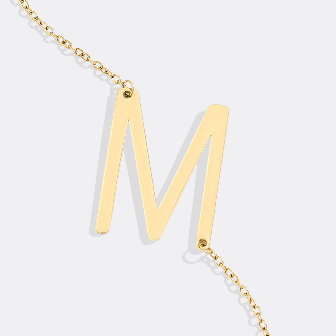 Inez – Collier avec initiale déclarative