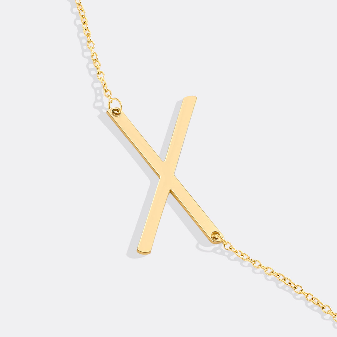 Inez – Collier avec initiale déclarative