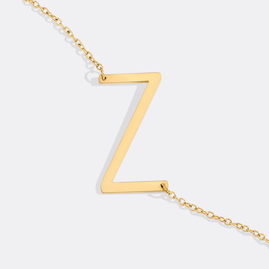 Inez – Collier avec initiale déclarative