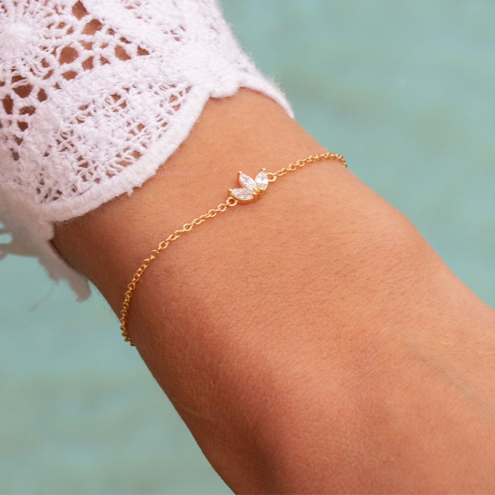 Trois fleurs de zircon - Bracelet en chaîne