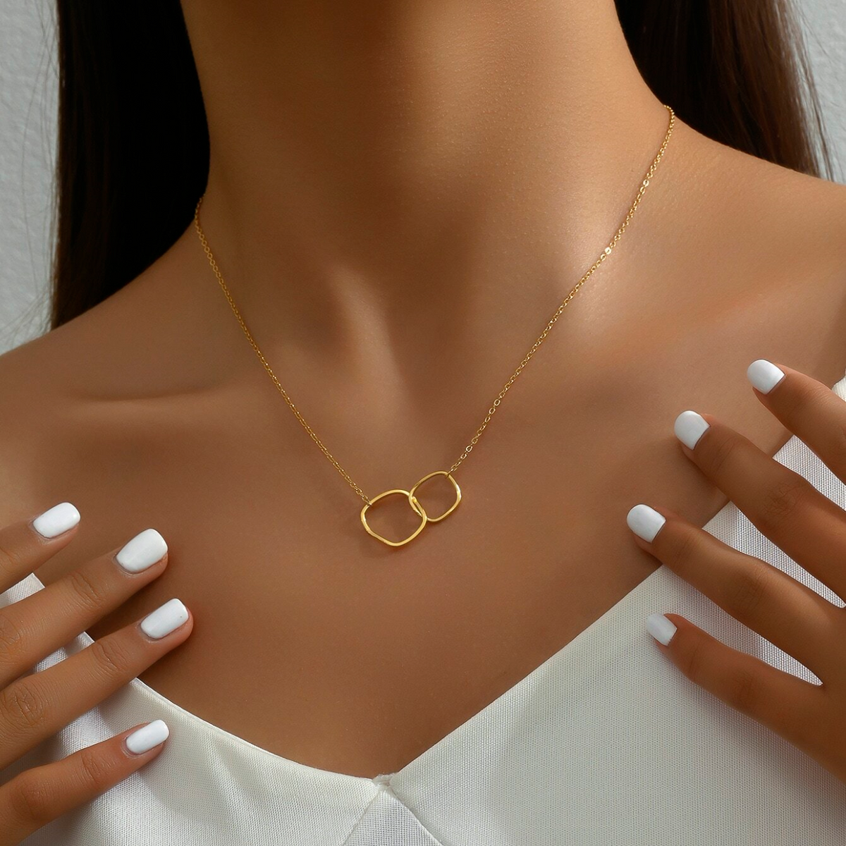 Chaîne à double boucle - Collier avec pendentif entrelacé