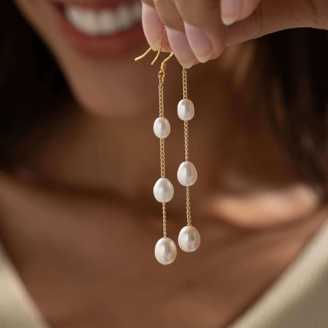 Plusieurs gouttes de perles - boucles pendantes