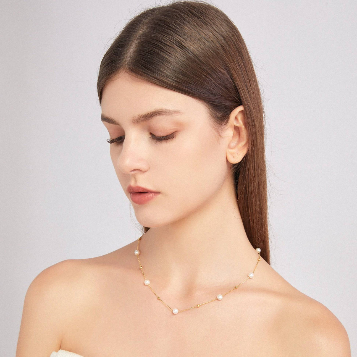 Collier en or et perles - alternant perles et chaîne en or