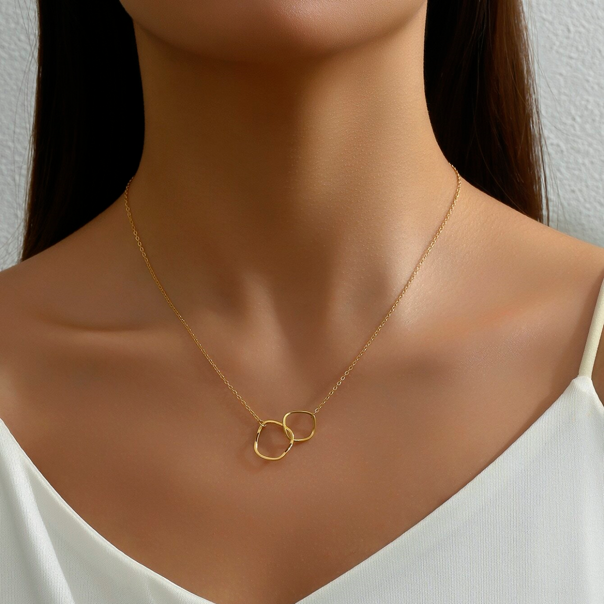 Chaîne à double boucle - Collier avec pendentif entrelacé