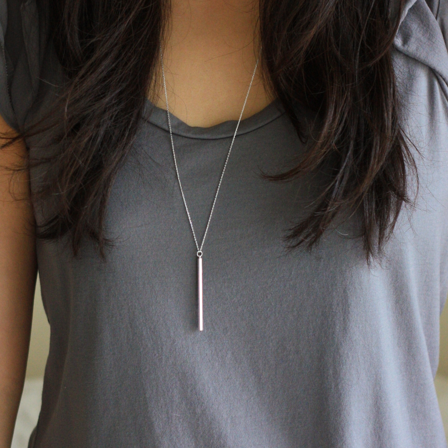 Collier de Barre Fine - Collier de Barre Verticale