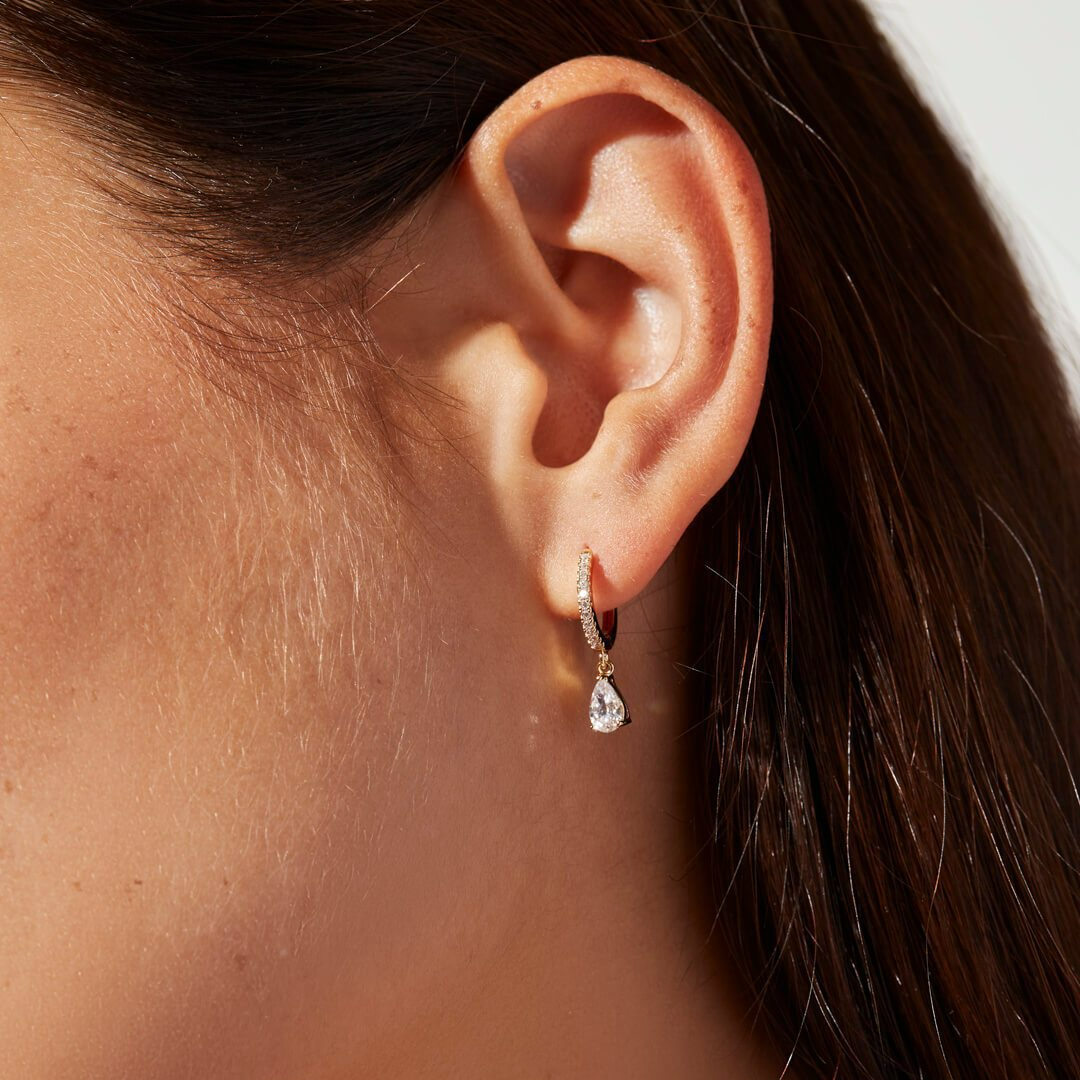 Boucles d'oreilles en goutte de cristal - Huggies délicats en zircon