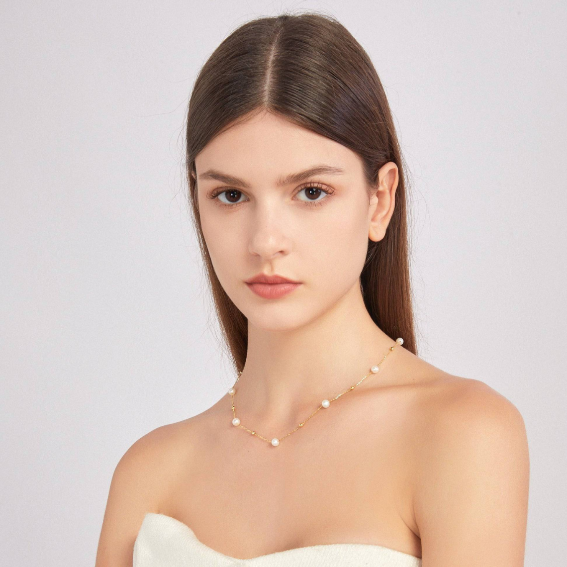 Collier en or et perles - alternant perles et chaîne en or