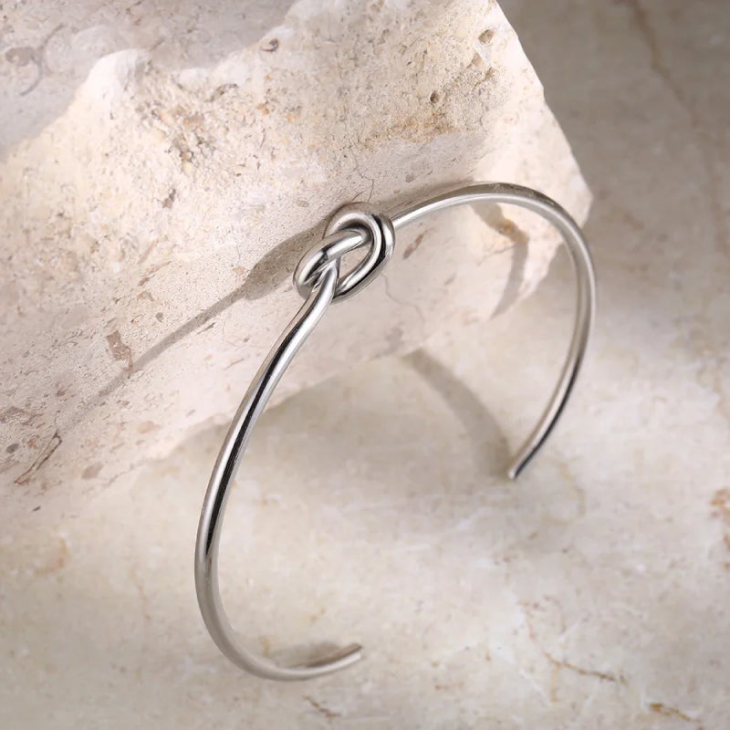Inaya – Bracelet Vintage avec Nœud Ajustable