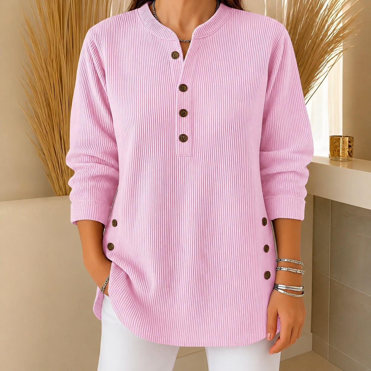 Jocelyn - Un pull décontracté pour femmes avec boutons
