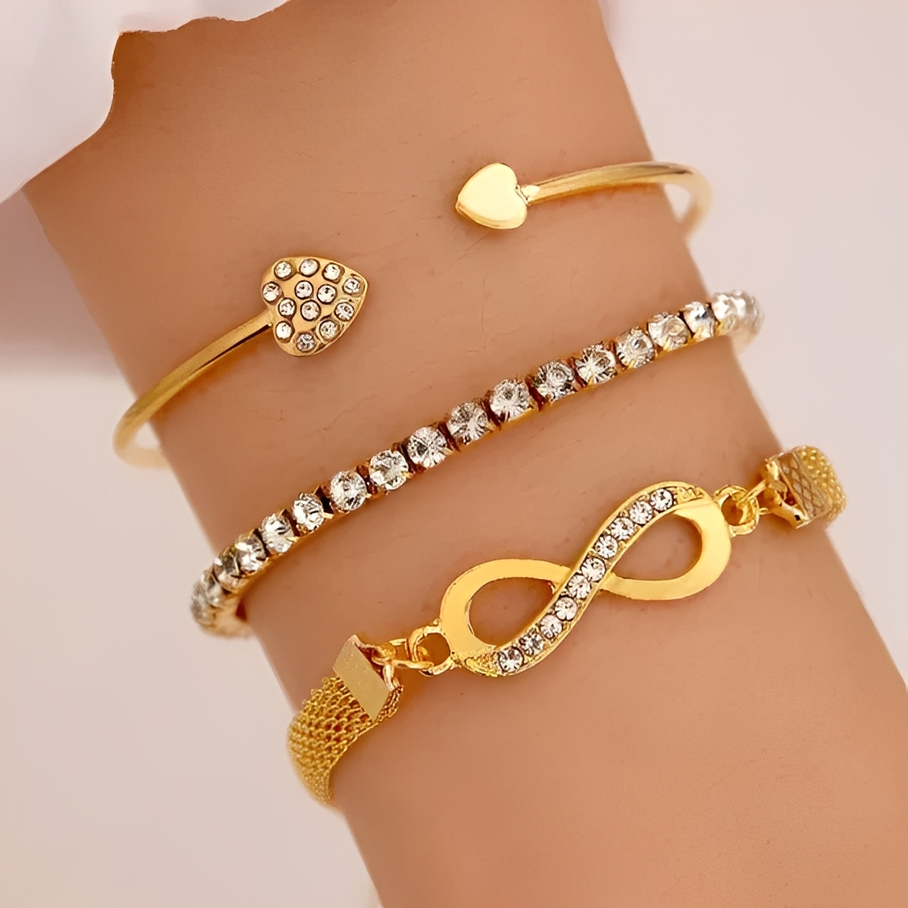 Yuriko – Ensemble de 3 bracelets de cœur infini en argent et or