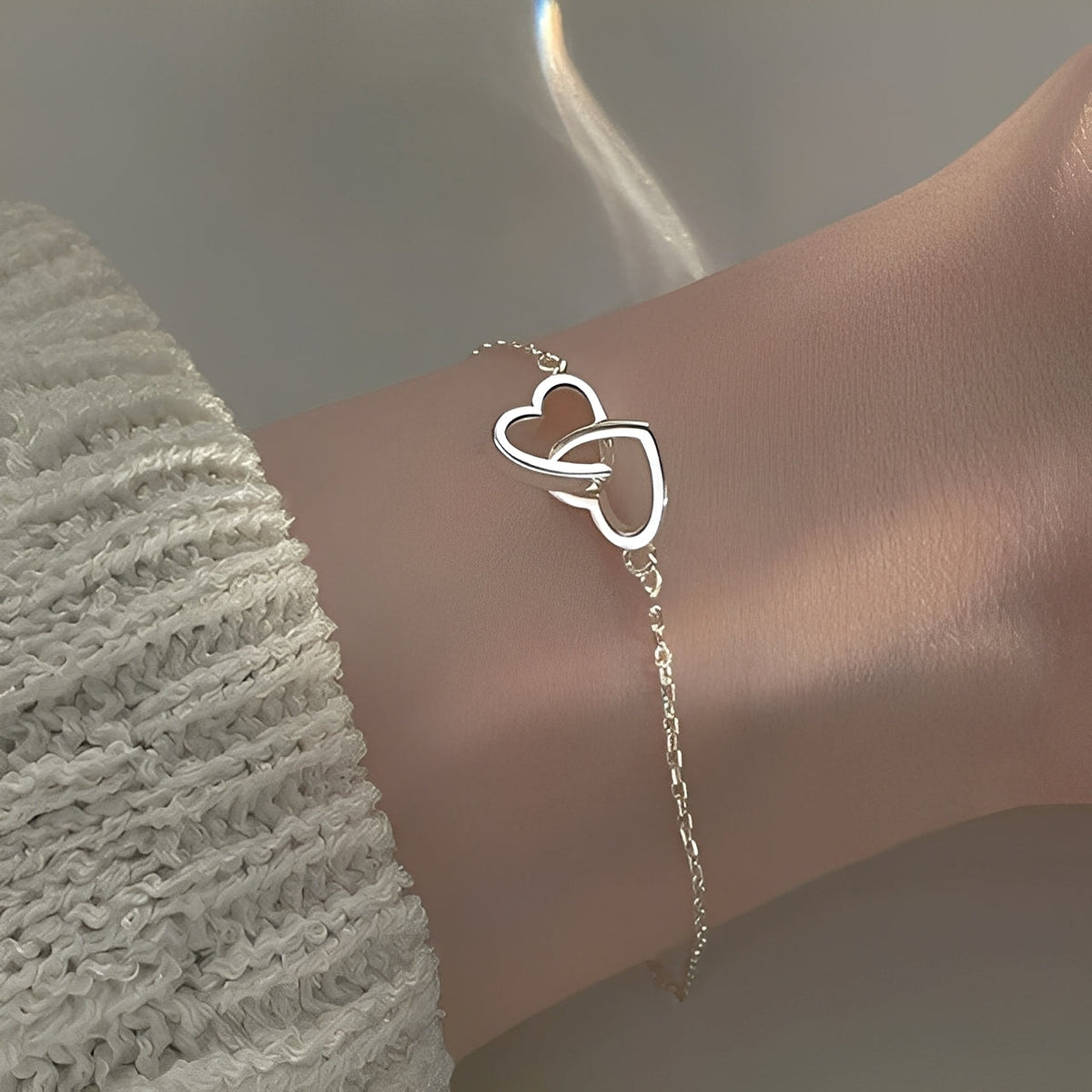 Amara – Bracelet amulette avec double cœur