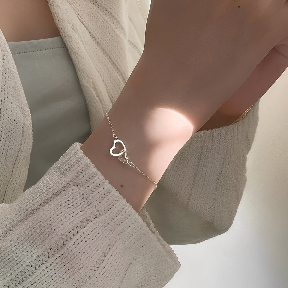 Amara – Bracelet amulette avec double cœur