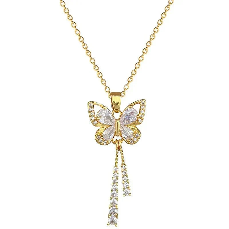 Avie – Collier brillant de papillon en diamants