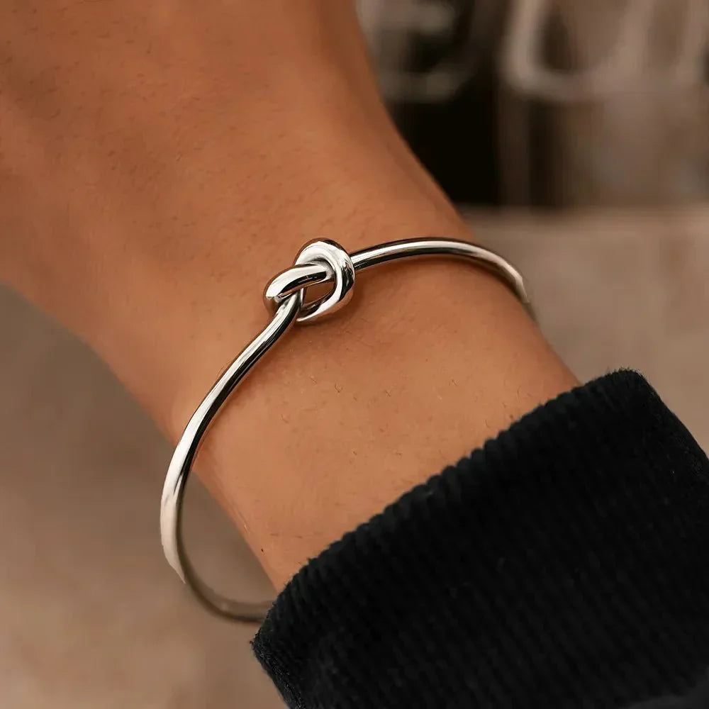 Clea – Bracelet classique avec nœud