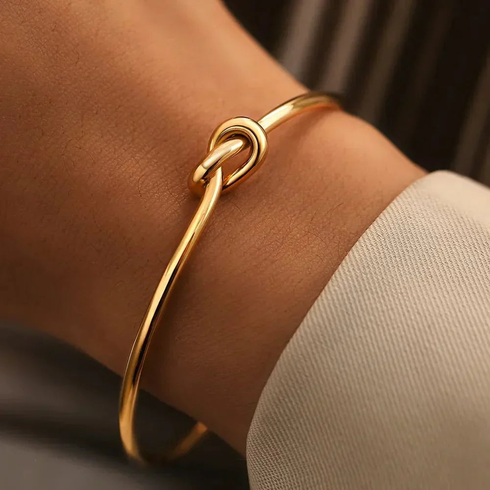 Clea – Bracelet classique avec nœud