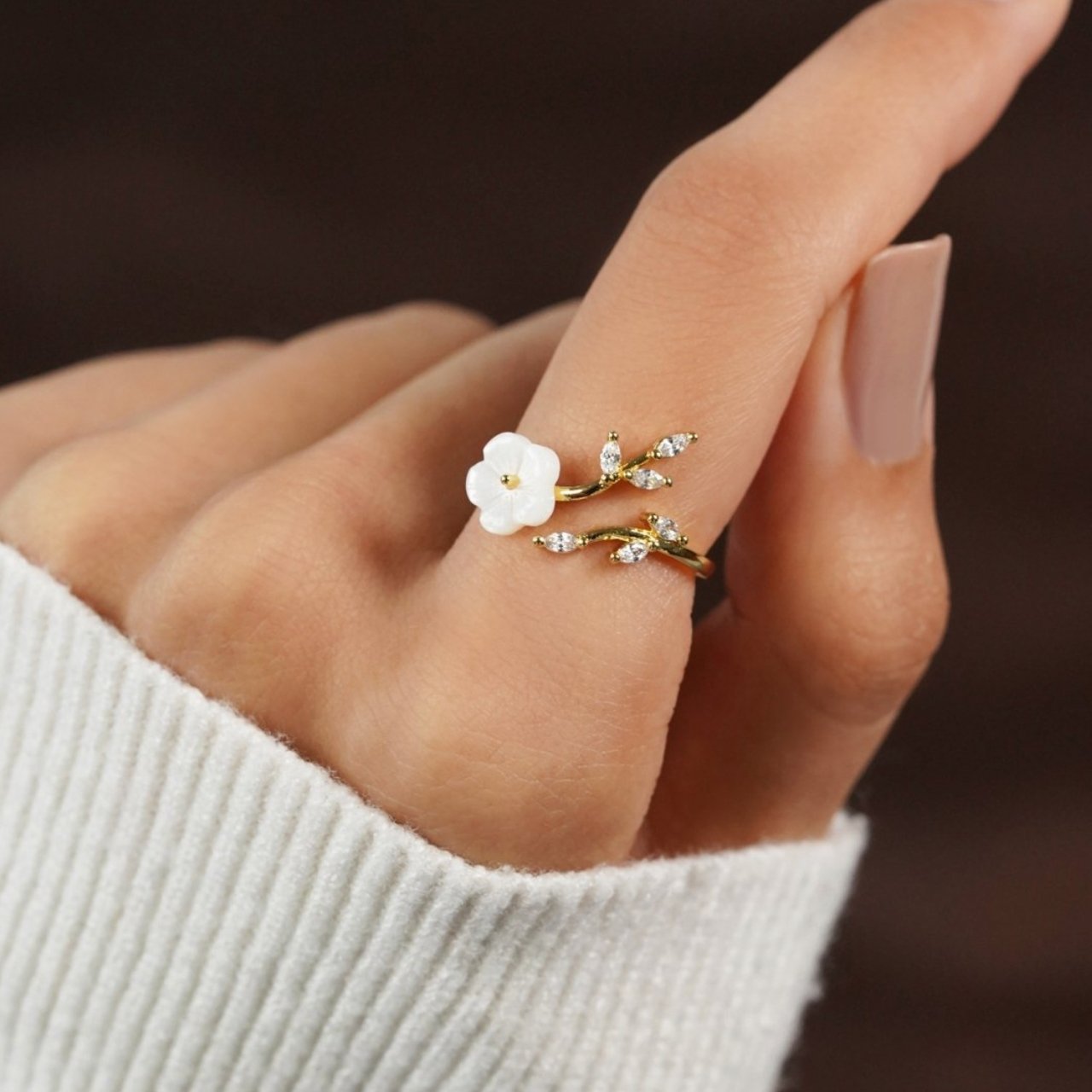 Bague Fleur Sauvage - Bague Pétale en Cristal de Coquillage