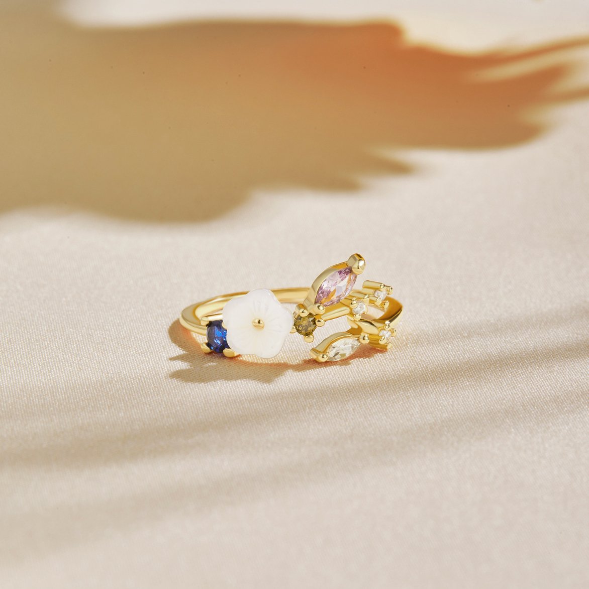 Leah - Bague en Or avec Fleurs en Cristal Blanc