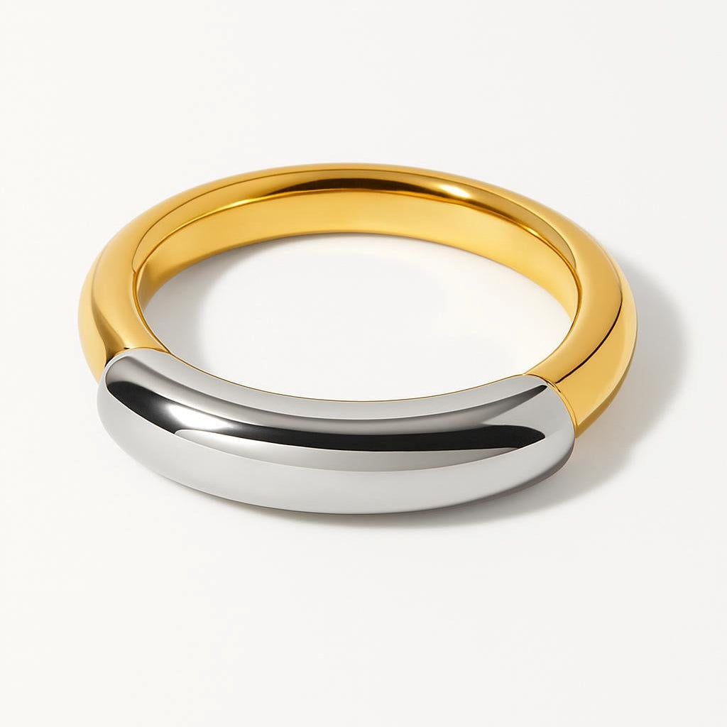 Ciela – Bague Bicolore en Acier de Titane Plaqué Or 18K