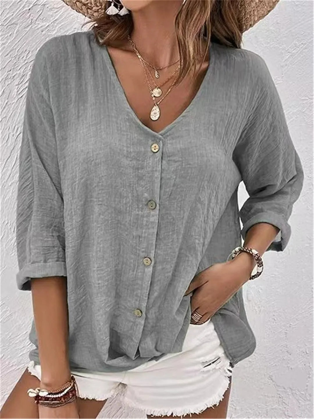 Fayo - Handy blouse with V-neck and buttons