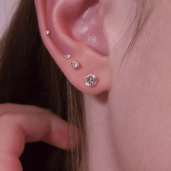 Sloane - Mini boucles d'oreilles brillantes de 2mm