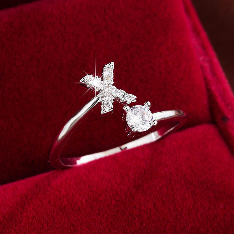 Nova – Bague ouverte moderne avec initiale et zircon