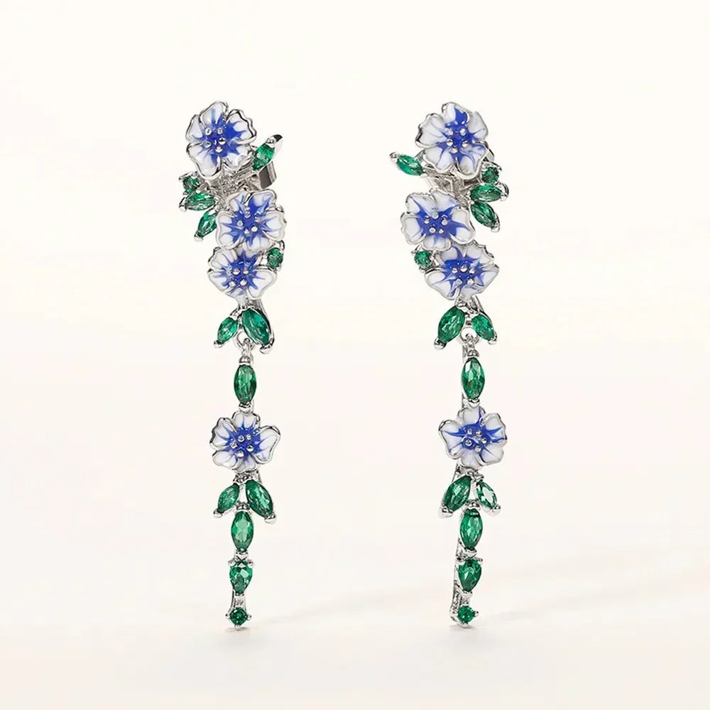 Yara – Boucles d'oreilles pendantes de fleurs bleues