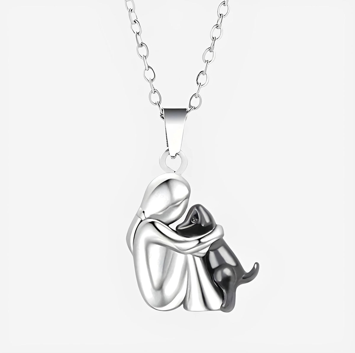Miwa – Collier avec petite fille et chien en étreinte