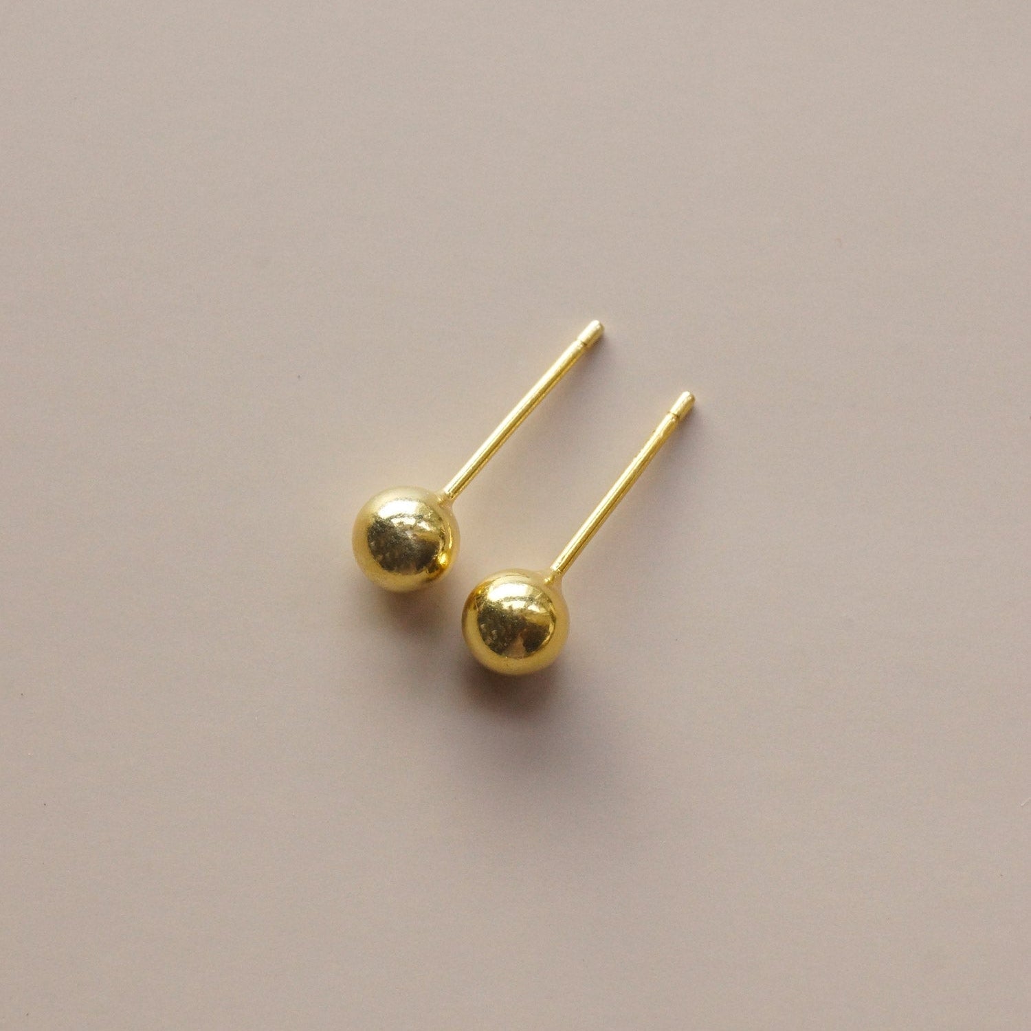 Jacqueline - Boucles d'oreilles en boule