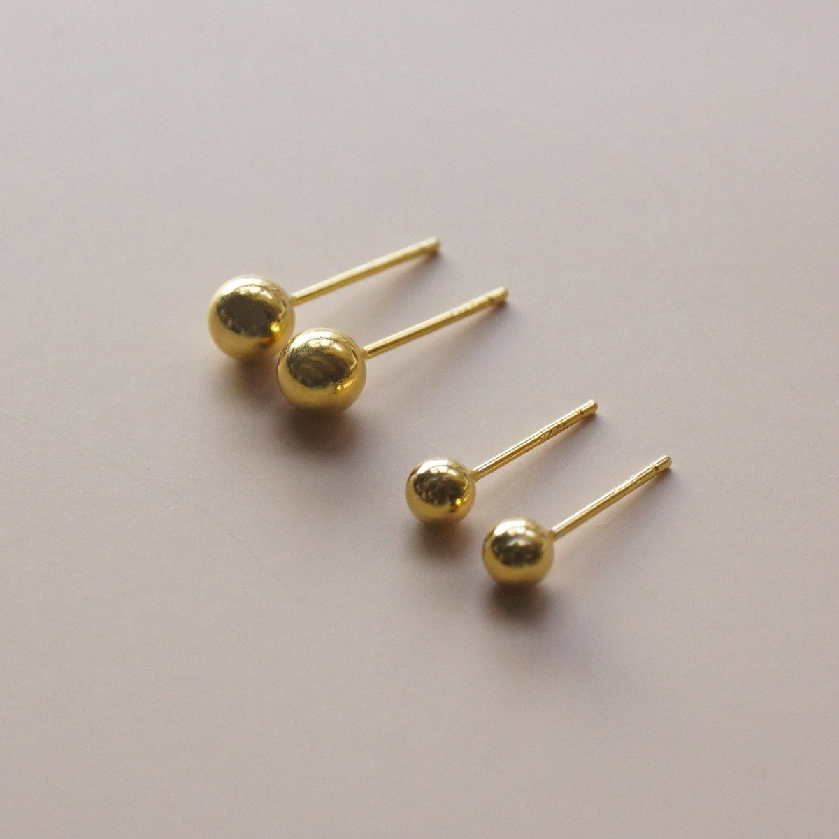 Jacqueline - Boucles d'oreilles en boule