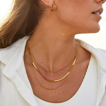 Agot – Collier de Chaîne Multicouche Dorée
