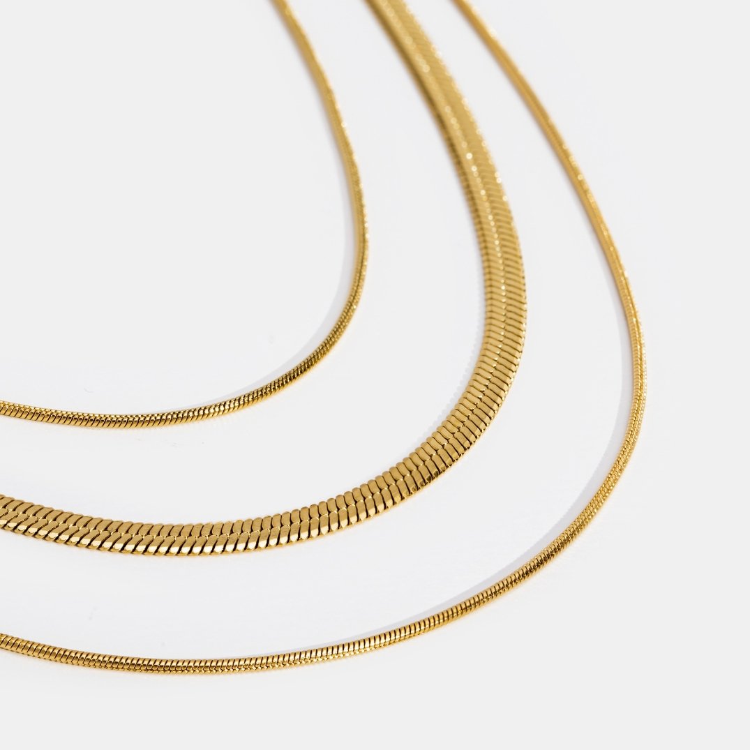 Alix – Collier doré à plusieurs rangs