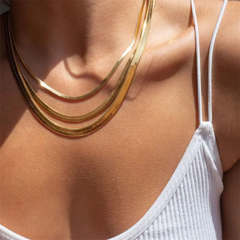 Elizabeth – Collier en chaîne serpent doré