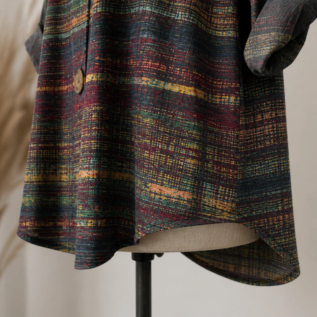 Blouse femme col en V avec bouton unique - coupe décontractée, manches 3/4 roulées, imprimé texturé à rayures, ourlet courbé
