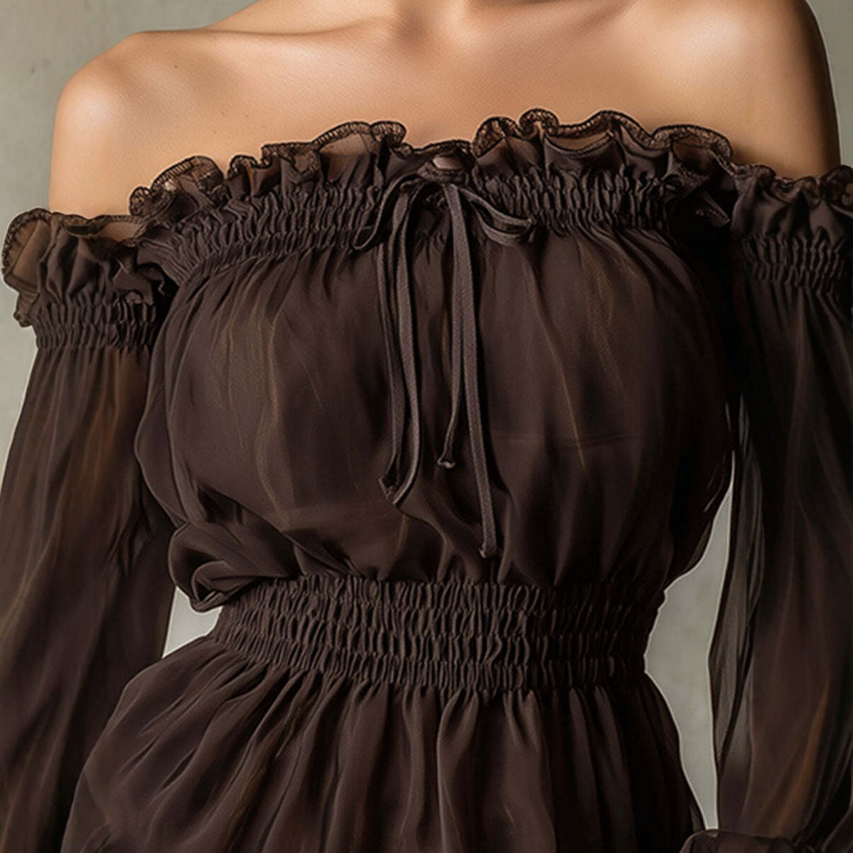 Blouse femme à épaules dénudées avec volants et taille smockée