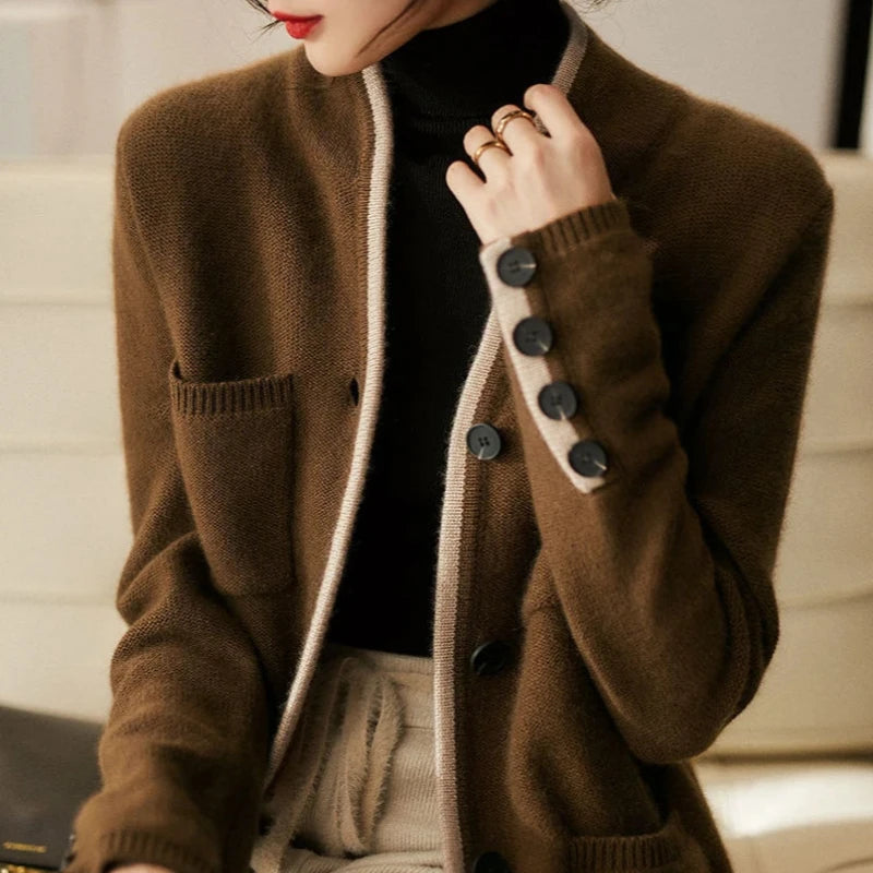 Cardigan femme à boutons, poches et trim contrasté