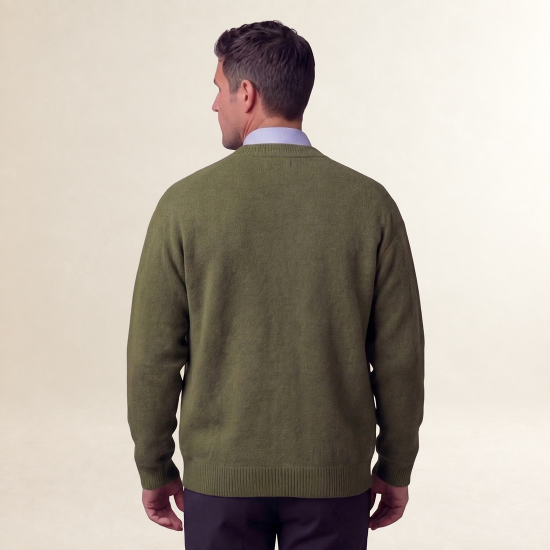 Cardigan homme à boutons avec poches coupe régulière col rond manches longues