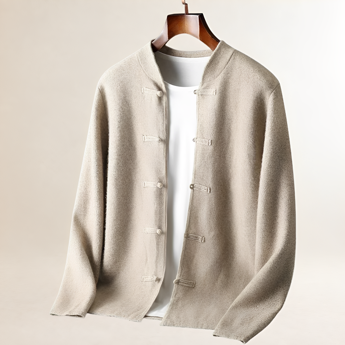 Cardigan homme à col montant et fermeture par boucles et boutons, coupe droite