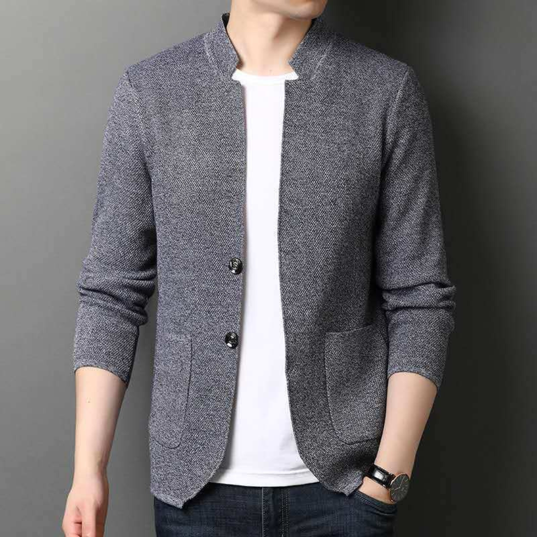Cardigan pour homme col montant à fermeture deux boutons poches plaquées slim