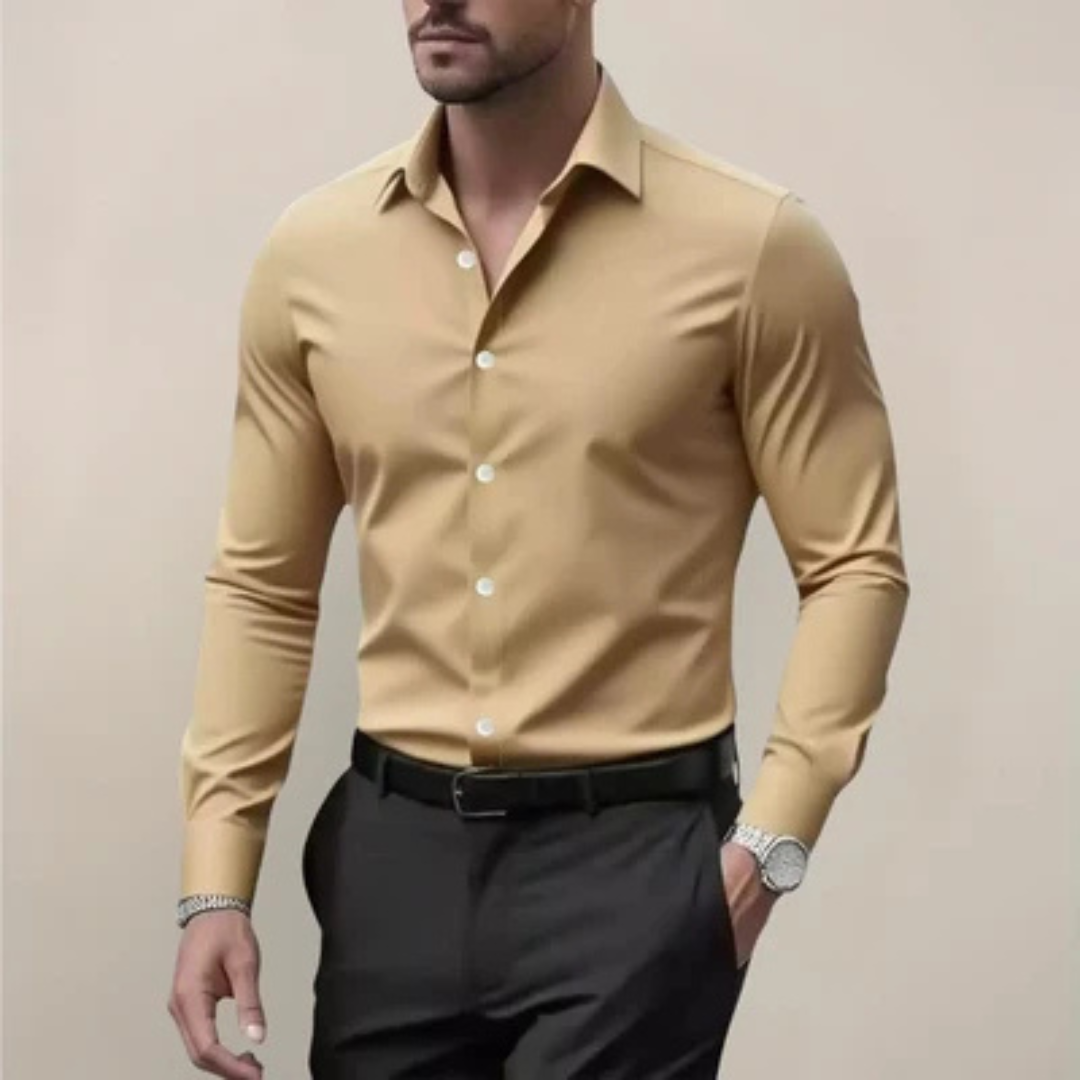 Chemise homme à coupe ajustée, manches longues, boutons sur le devant, col pointu