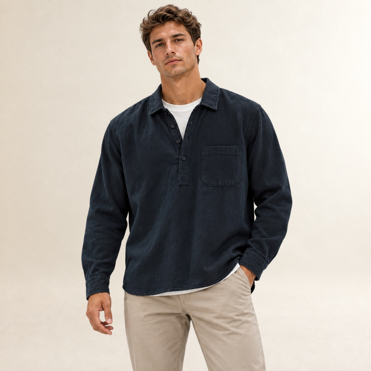Chemise homme à enfiler manches longues plastron bouton poche poitrine