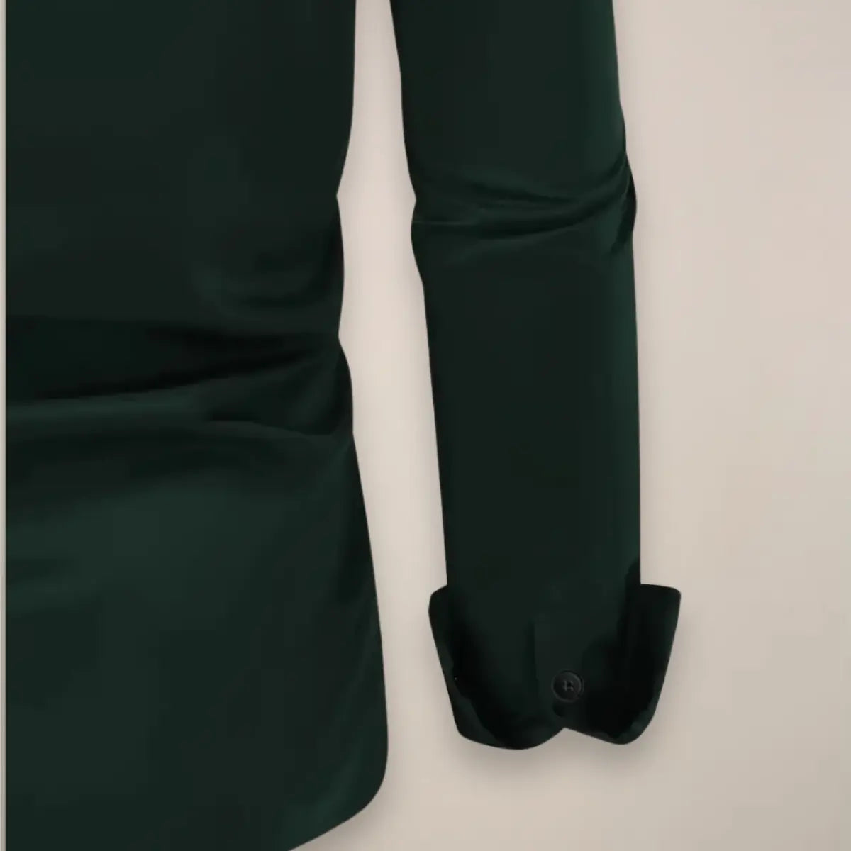 Chemise homme à manches longues, boutons et coupe slim