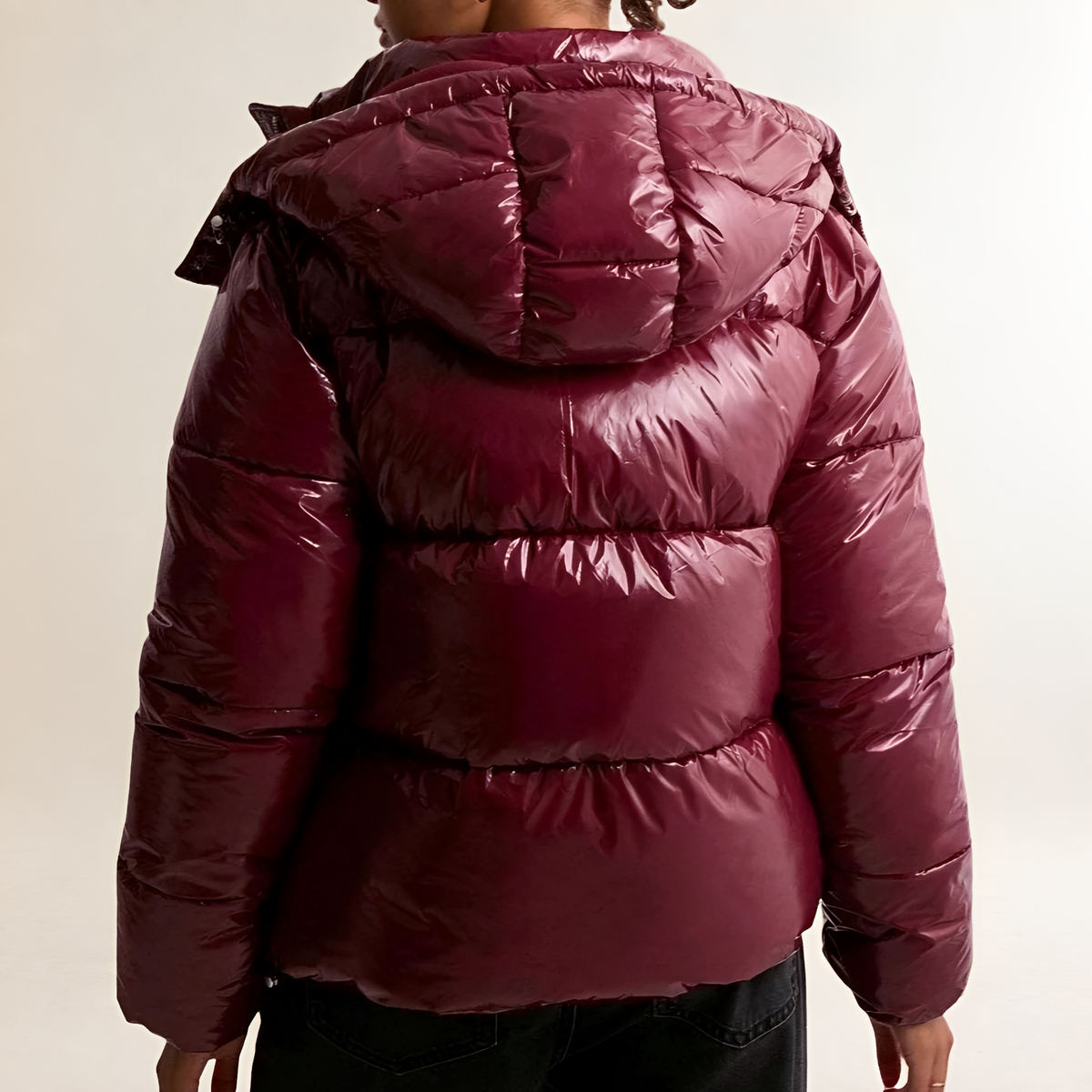 Doudoune femme rembourrée à capuche, zip, motif quilté et coupe régulière