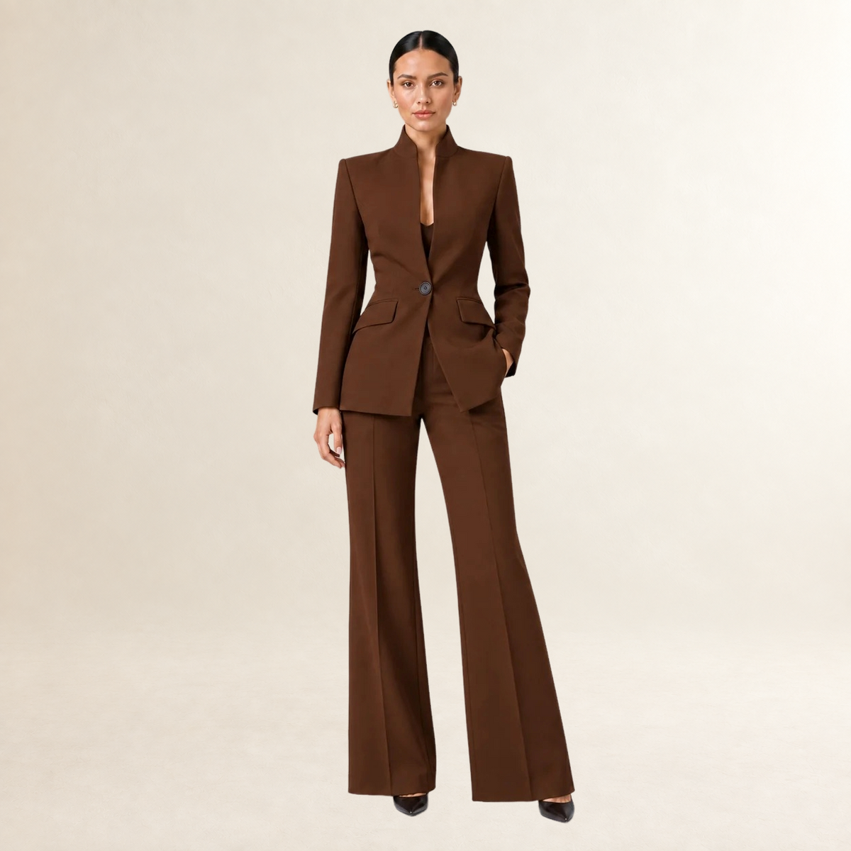 Ensemble tailleur femme blazer sans col et pantalon large coupe structurée