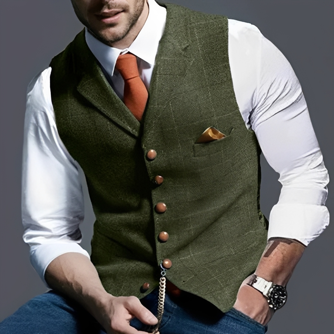 Gilet homme slim, devant à boutons simples, poche poitrine et détail montre-chaîne