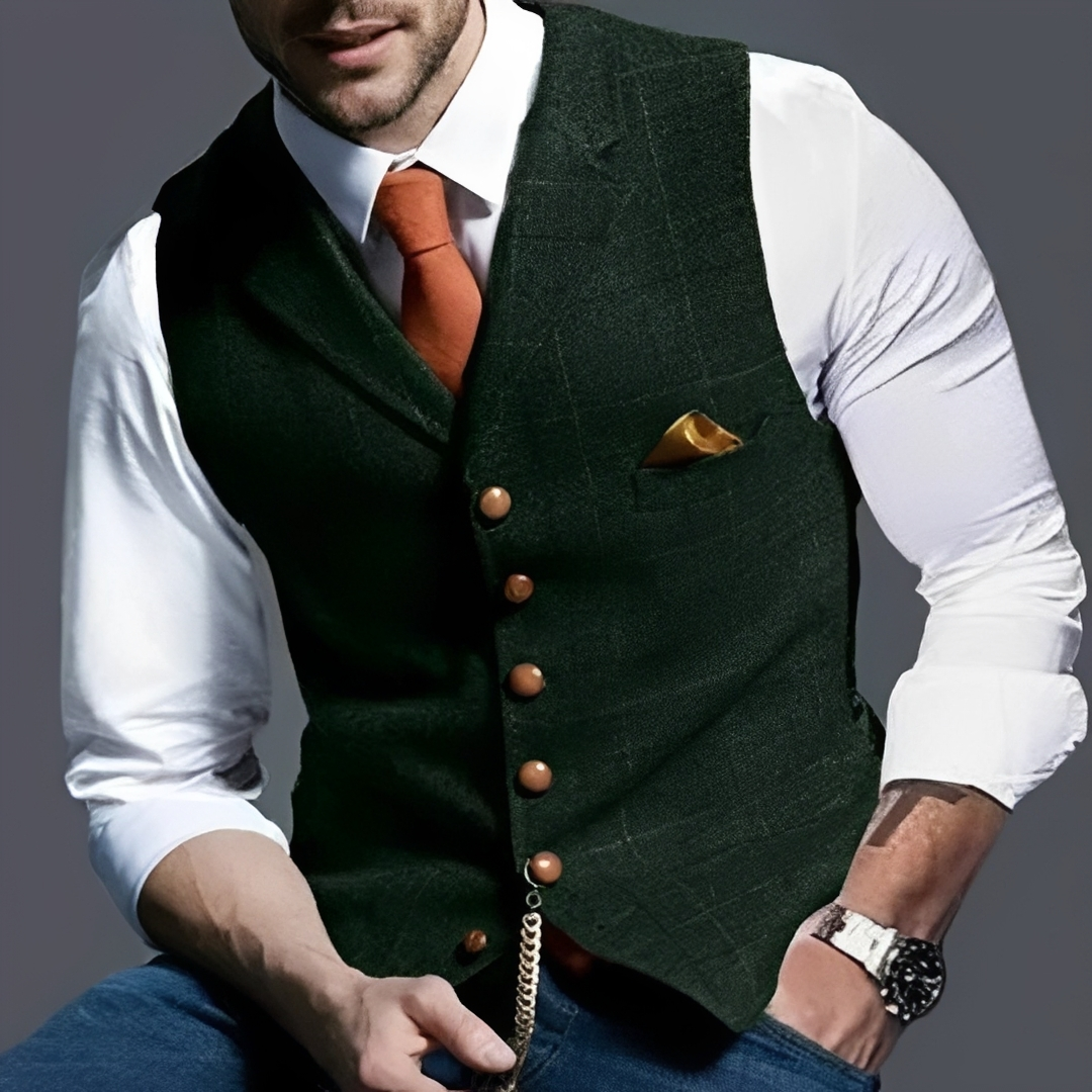 Gilet homme slim, devant à boutons simples, poche poitrine et détail montre-chaîne